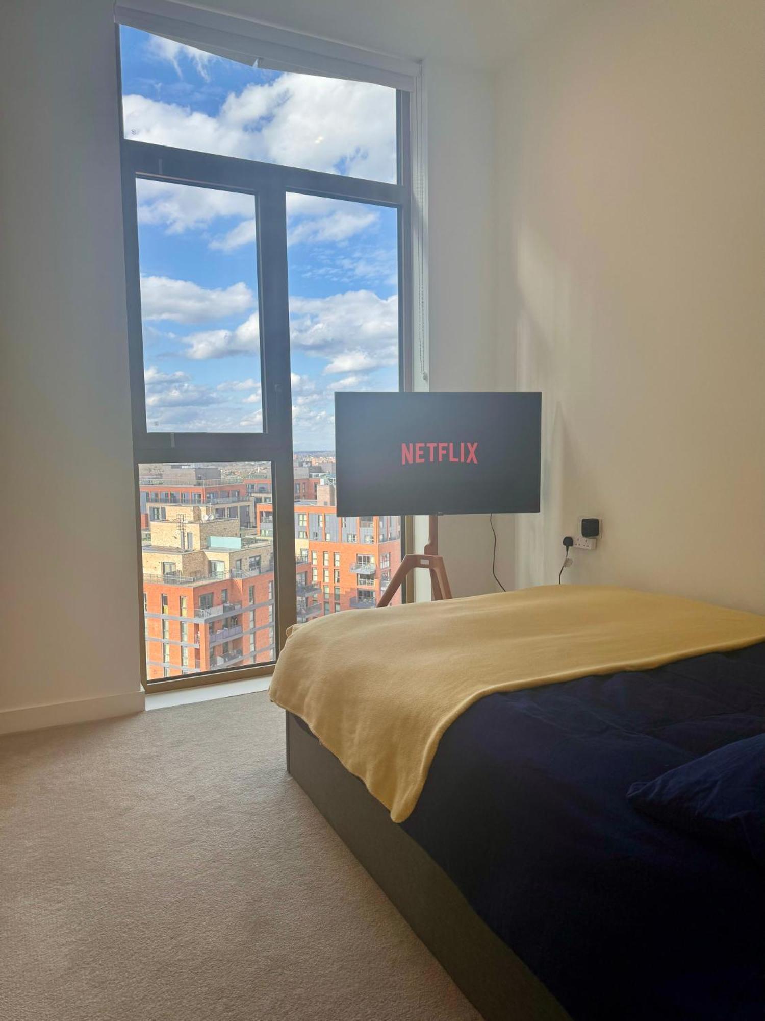 Cozy Room With Private Bathroom In Luxurious Flat Londýn Exteriér fotografie